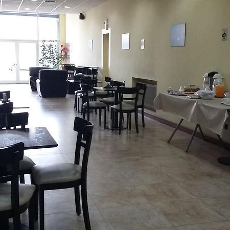 Hotel Atlantico Comodoro Rivadavia Exterior photo